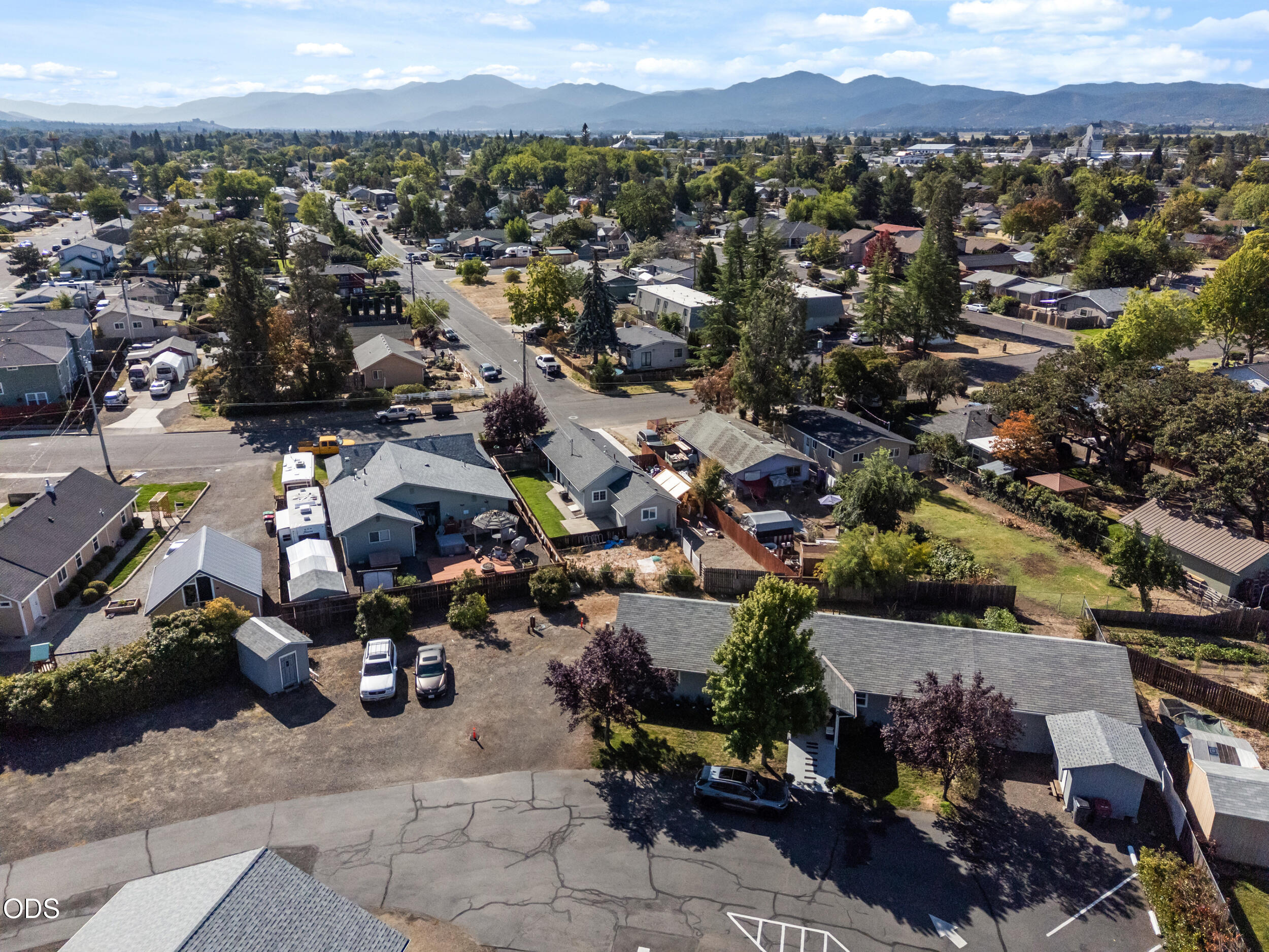761 Hazel Street Central Point, OR 97502 - Photo 27 of 31 Gallery Image 27