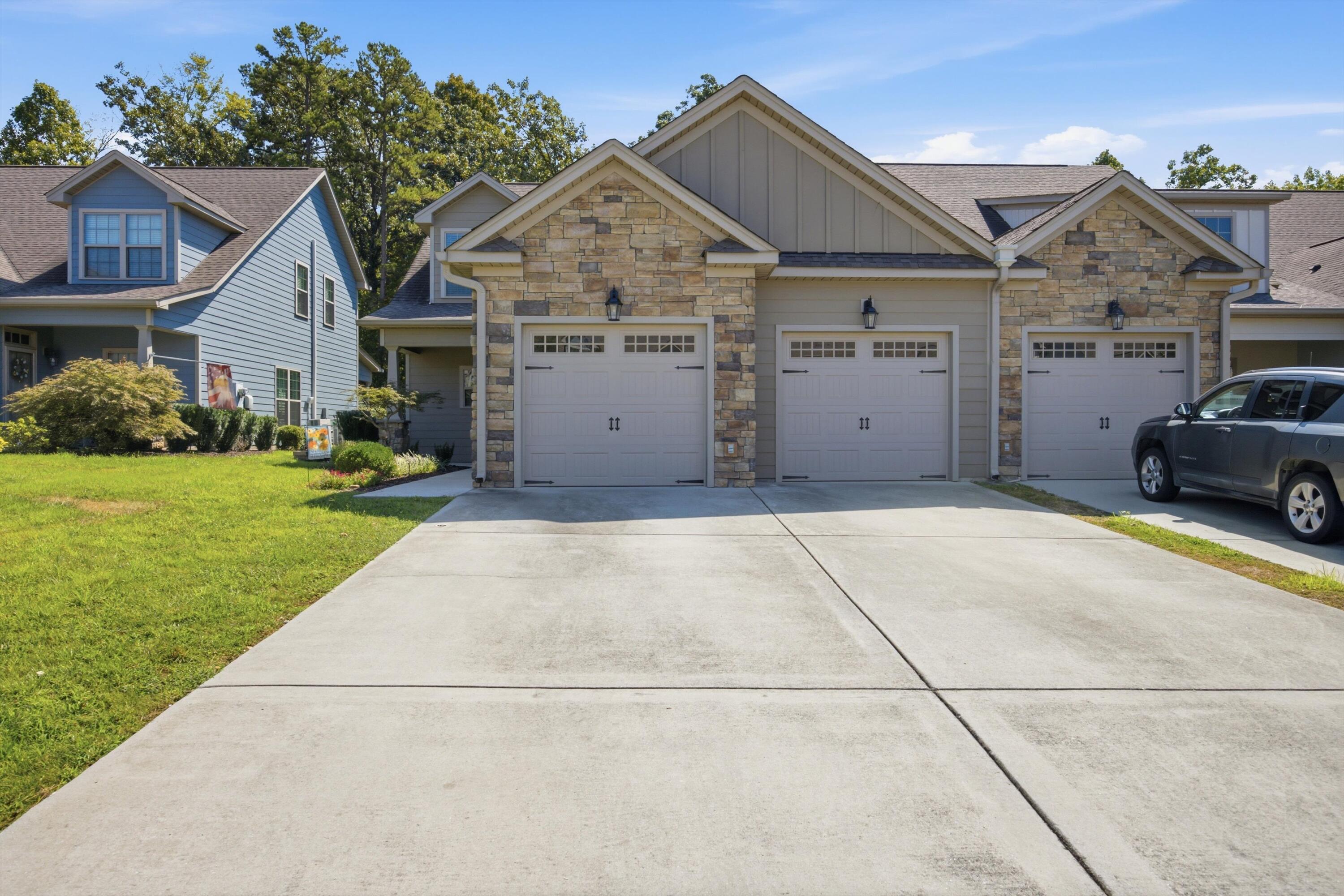 01-2346 Rivendell Ln-37