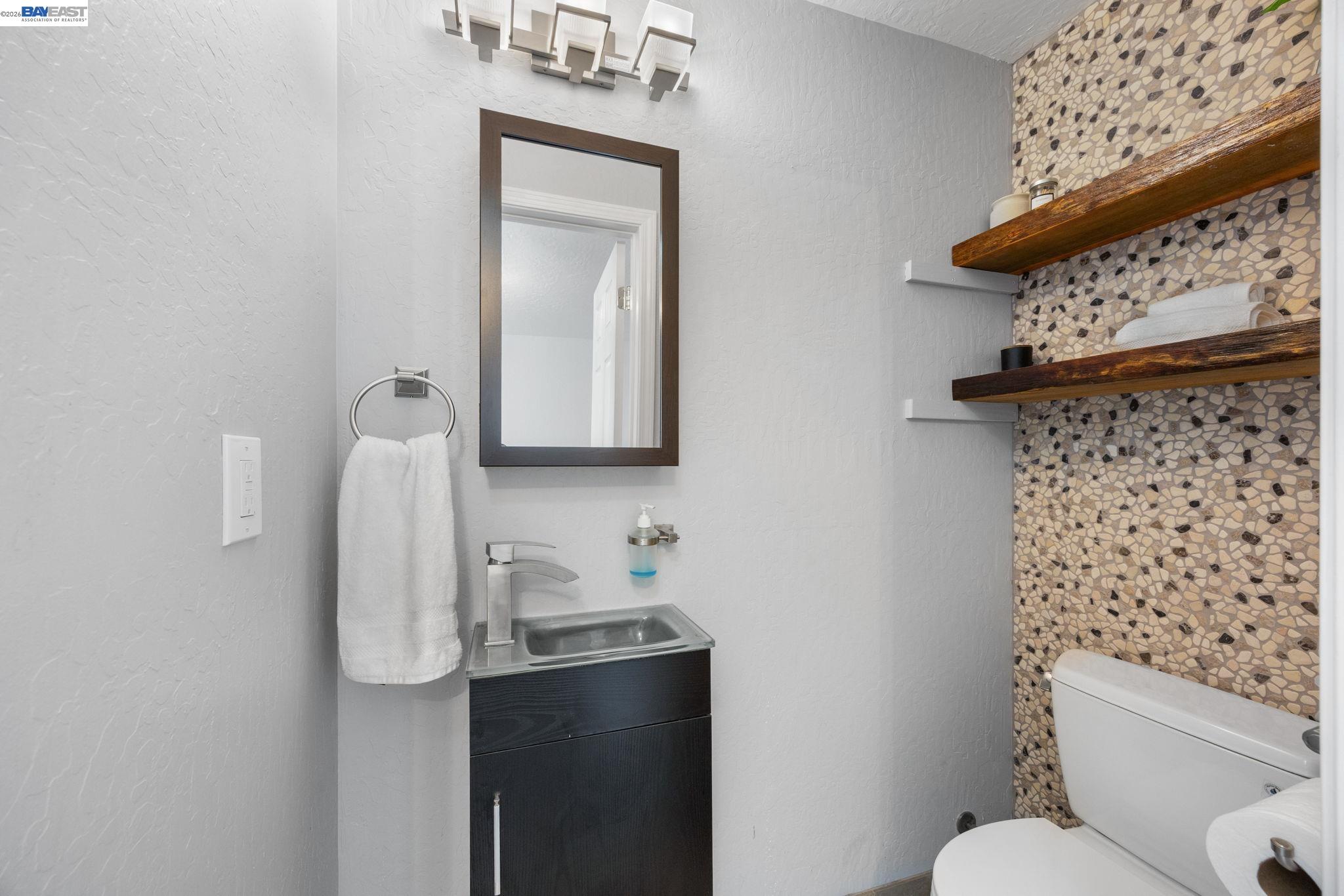 2672 Watson Street Castro Valley, CA 94546 - Photo 15 of 27