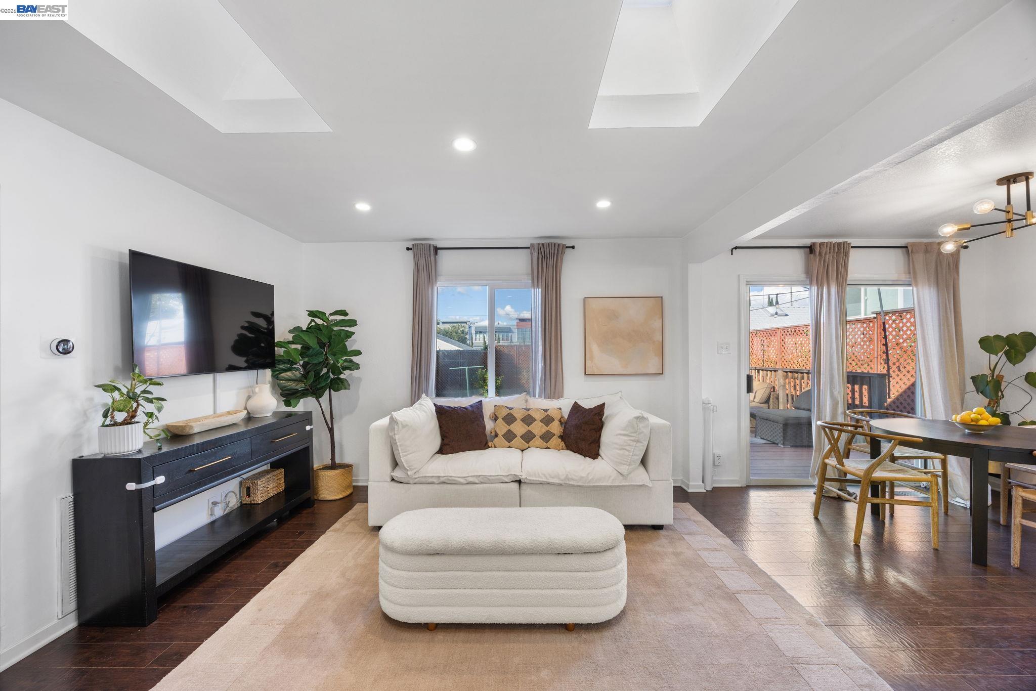 2672 Watson Street Castro Valley, CA 94546 - Photo 7 of 27