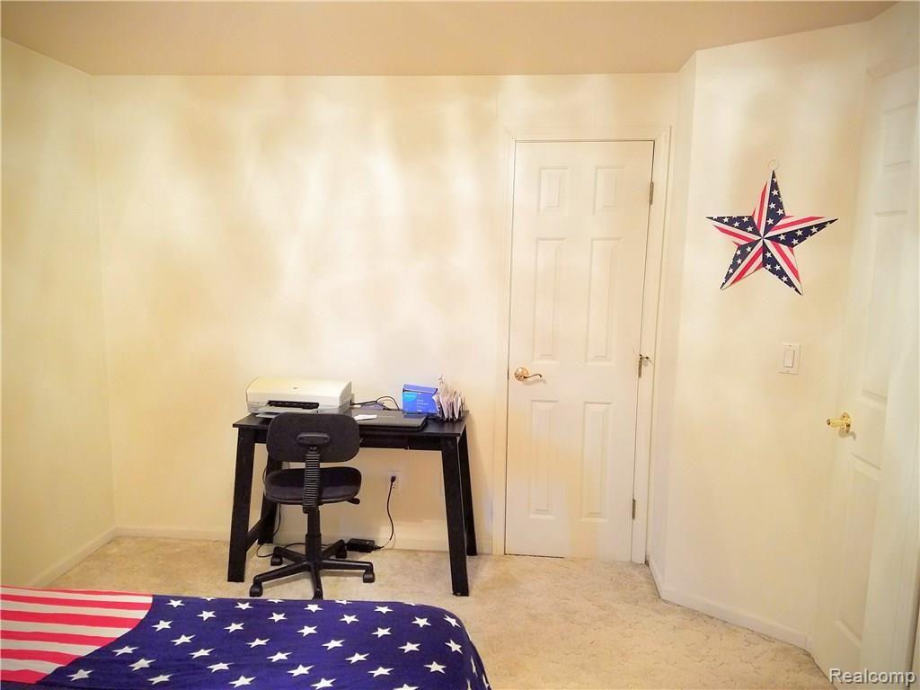 2066 East Cook Road Grand Blanc, MI 48439 - Photo 23 of 47 20160917_125710.jpg