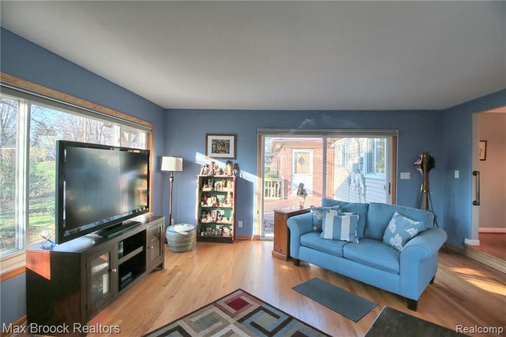 28379 New Castle Road Farmington Hills, MI 48331 - Photo 12 of 24
