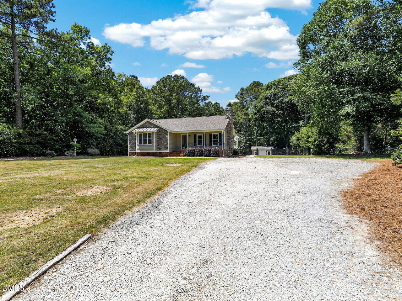 211 Deep Pool Court Benson, NC 27504 - Photo 7 of 38