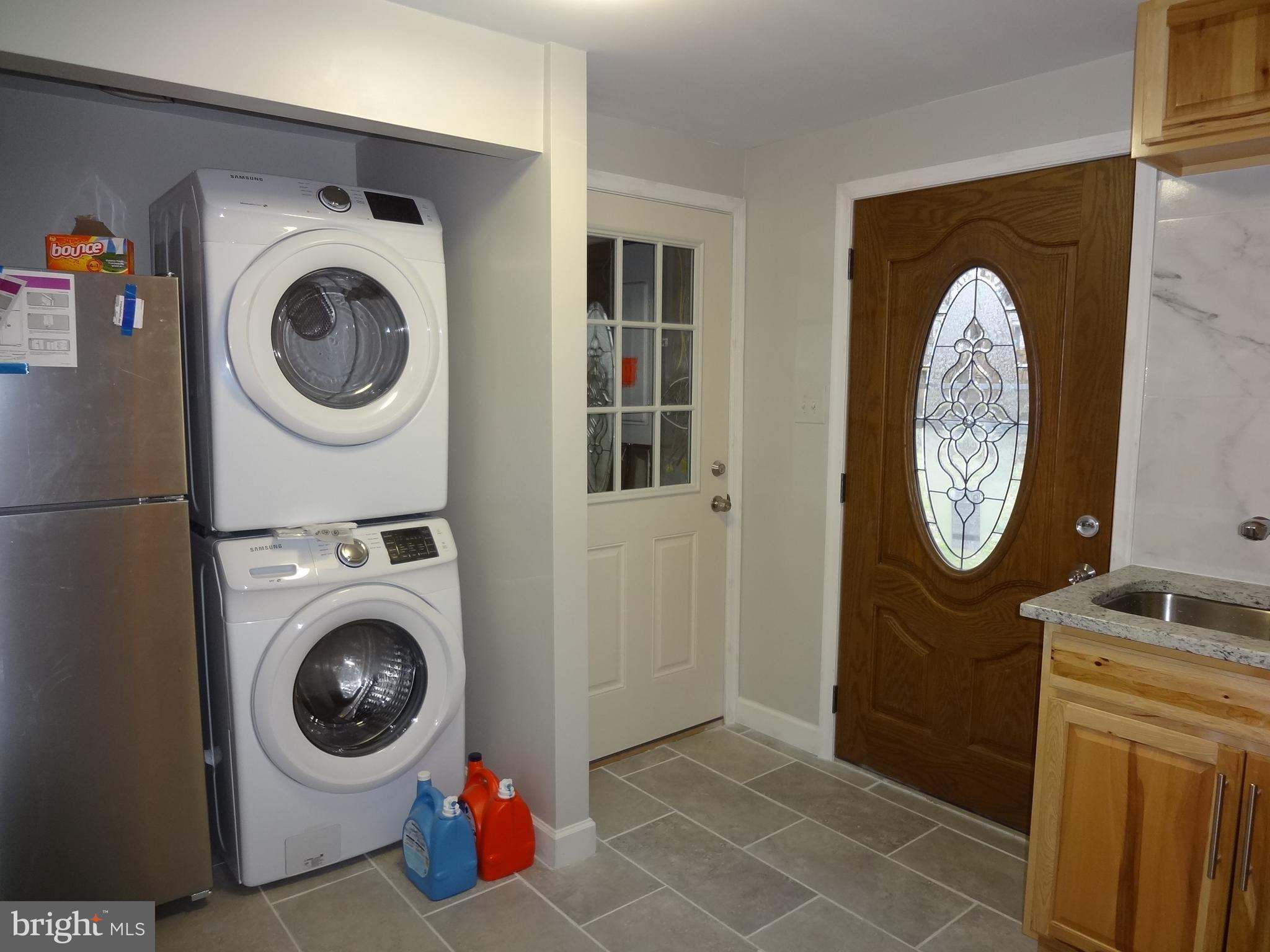 103 North Kennedy Road Sterling, VA 20164 - Photo 22 of 28 Washer & Dryer