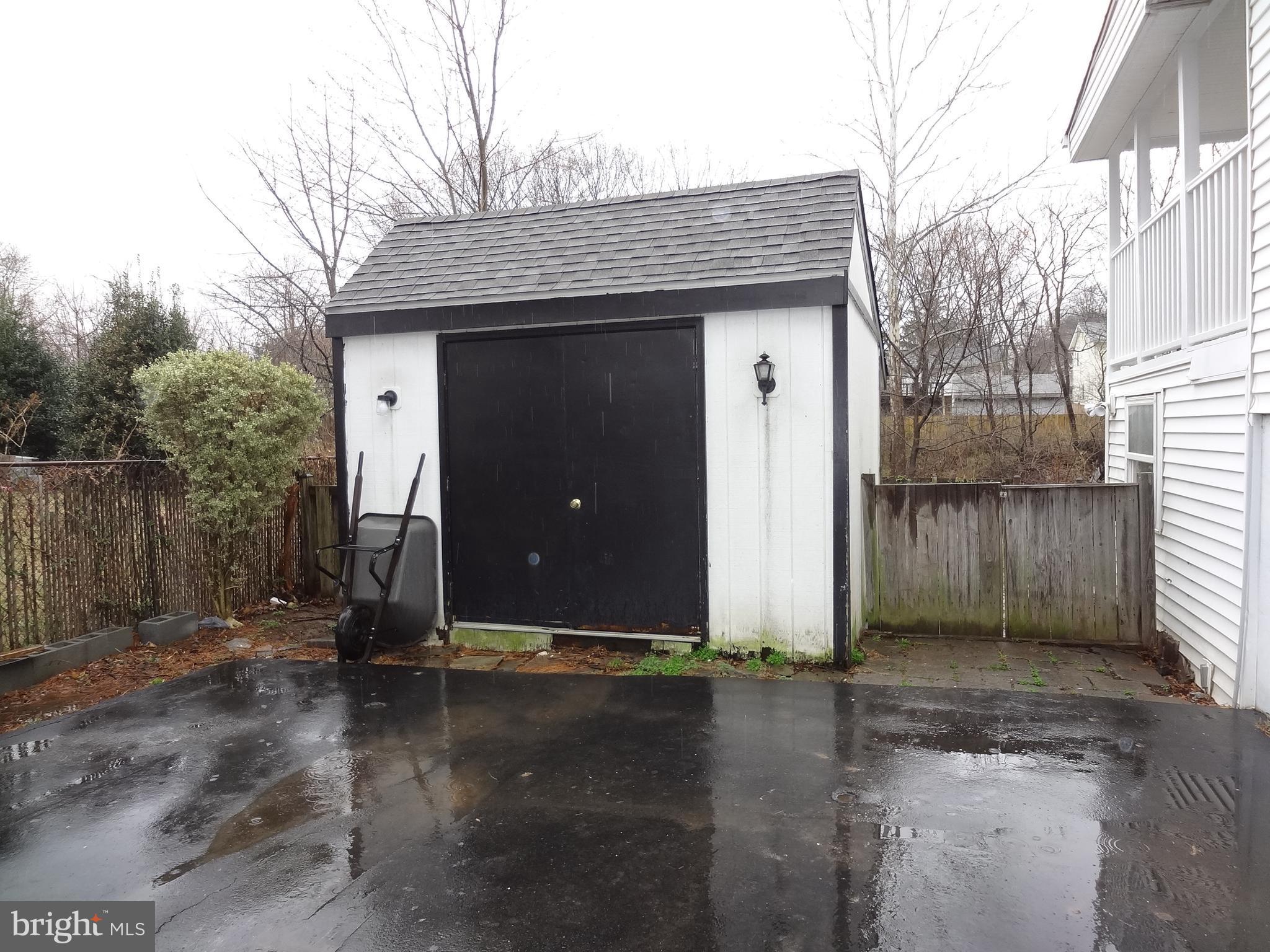 103 North Kennedy Road Sterling, VA 20164 - Photo 28 of 28 Large Shed