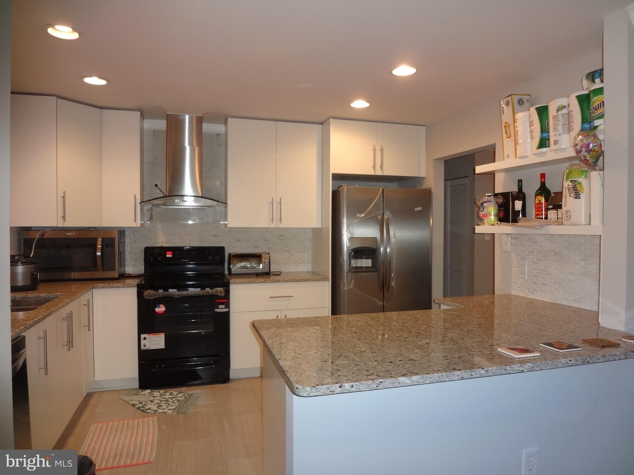 103 North Kennedy Road Sterling, VA 20164 - Photo 5 of 28 Kitchen