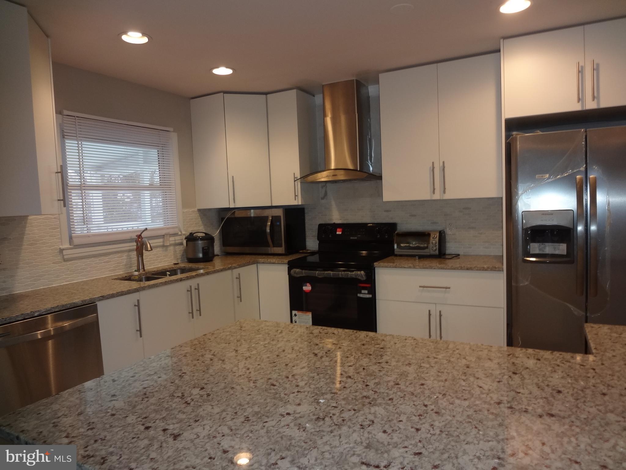 103 North Kennedy Road Sterling, VA 20164 - Photo 6 of 28 Kitchen
