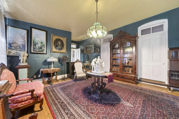 300 North Main Street, Springfield, TN 37172