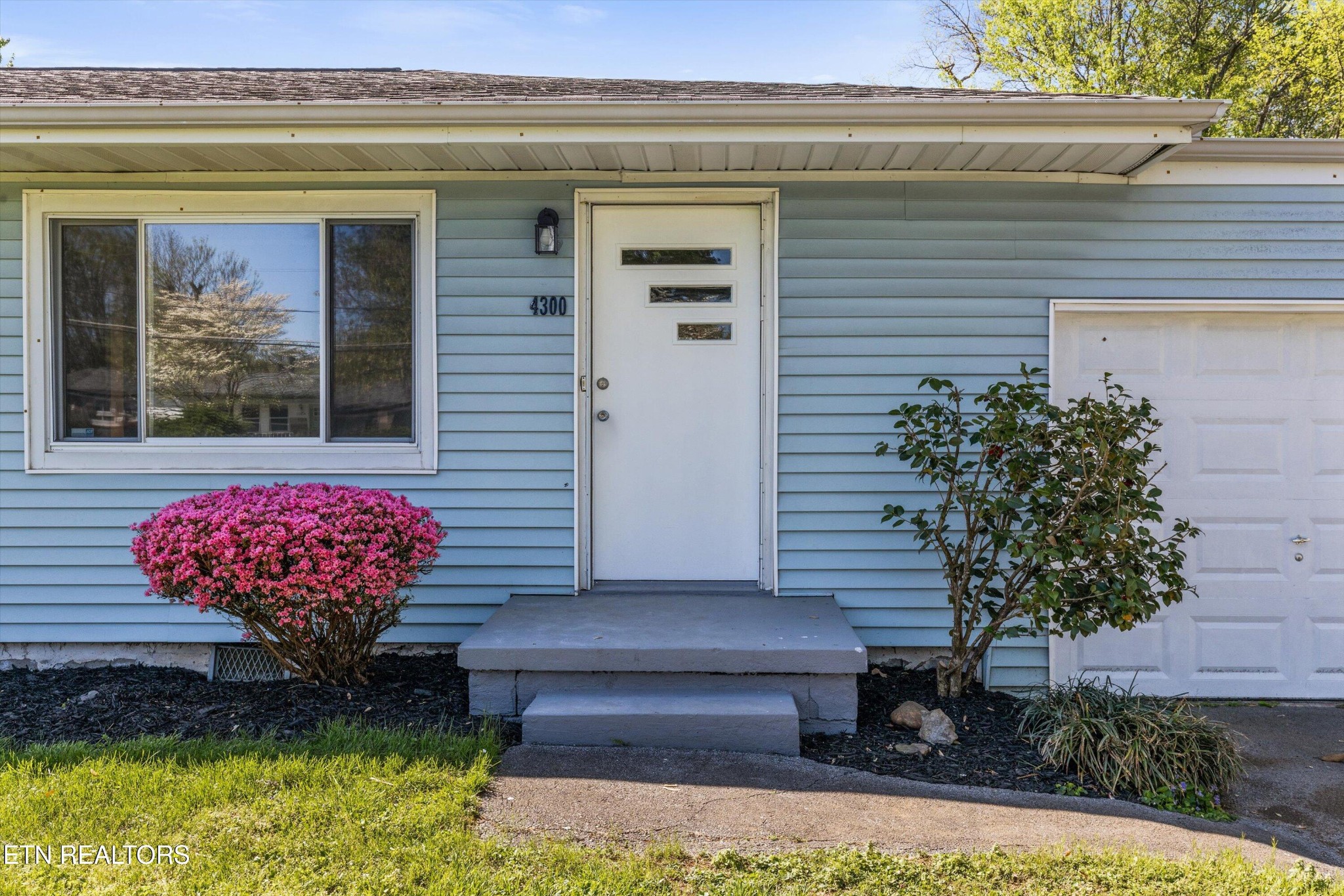 4300 Strolling Road Northwest Knoxville, TN 37912 - Photo 5 of 26 Gallery Image 5
