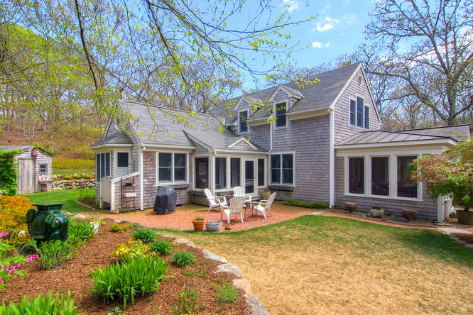 19 North Tabor Farm Road Chilmark, MA 02535 - Photo 1 of 24 Gallery Image 1