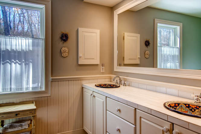 19 North Tabor Farm Road Chilmark, MA 02535 - Photo 13 of 24 Master Bathroom.