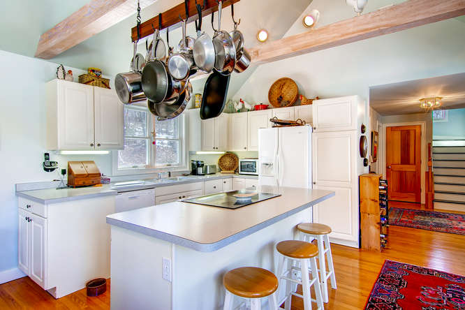 19 North Tabor Farm Road Chilmark, MA 02535 - Photo 8 of 24 Gallery Image 8
