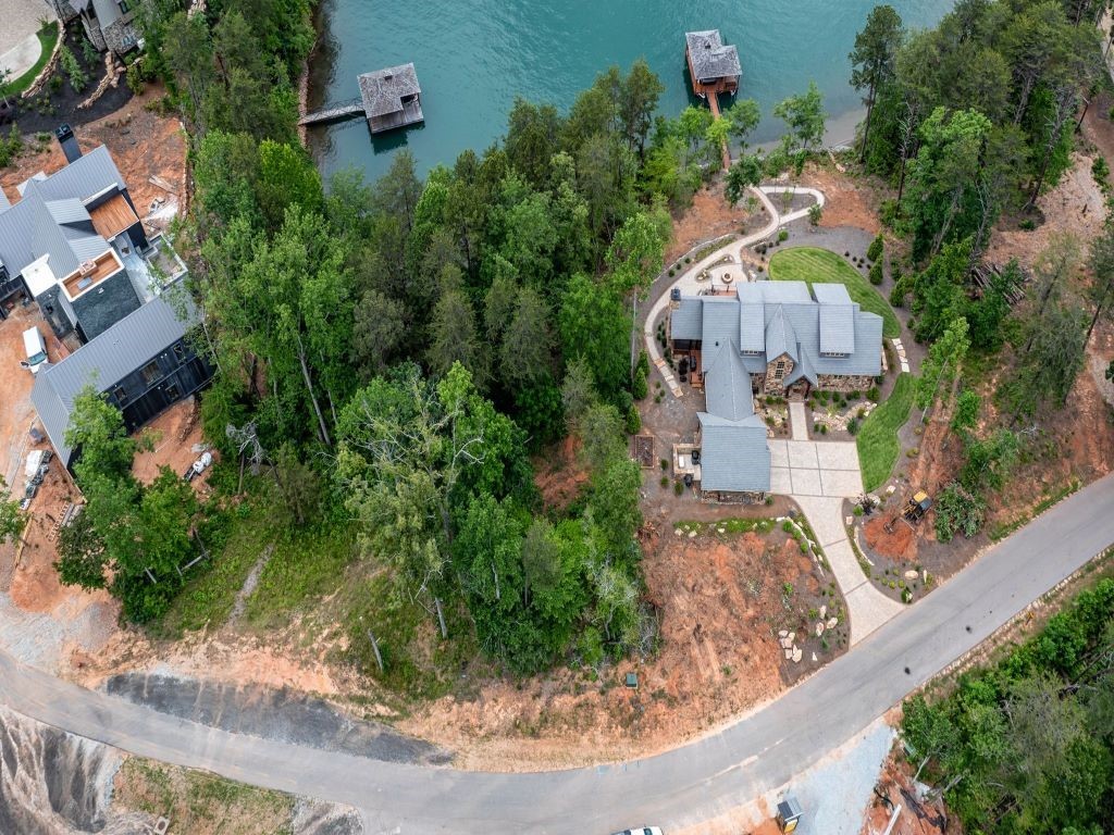 426 Peninsula Ridge Sunset, SC 29685 - Photo 3 of 8