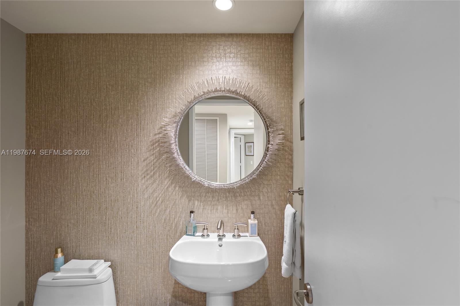 901 Brickell Key Boulevard, Unit 2804 Miami, FL 33131 - Photo 61 of 95