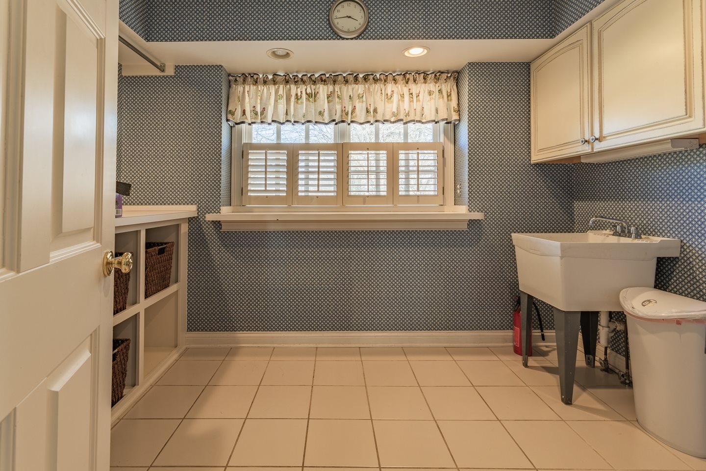 5901 Newburgh Road Evansville, IN 47715 - Photo 16 of 36 Gallery Image 16