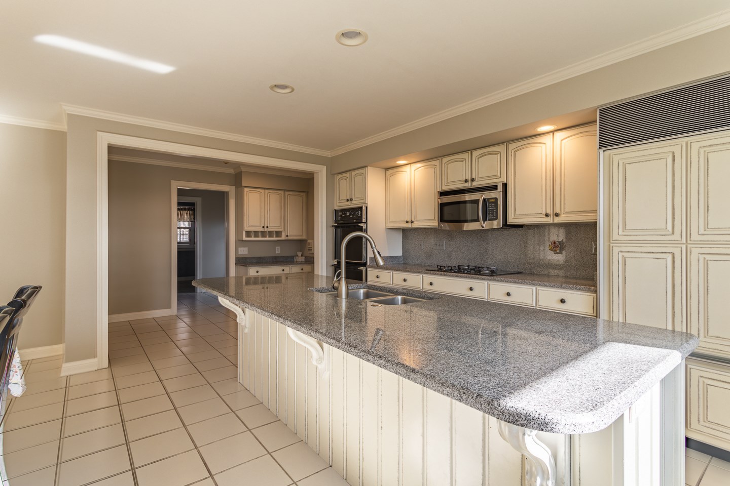 5901 Newburgh Road Evansville, IN 47715 - Photo 7 of 36 Gallery Image 7
