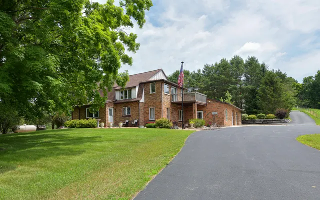 $750,000 | 9080 Hickory Drive, Kewaskum, WI 53040