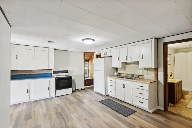 $750,000 | 9080 Hickory Drive, Kewaskum, WI 53040