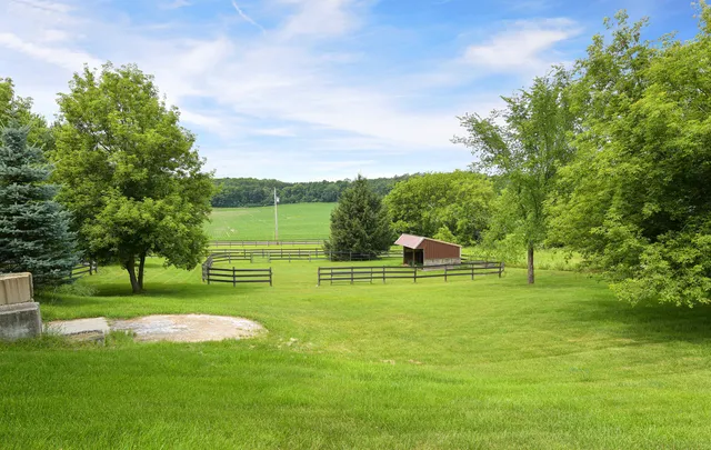 $750,000 | 9080 Hickory Drive, Kewaskum, WI 53040