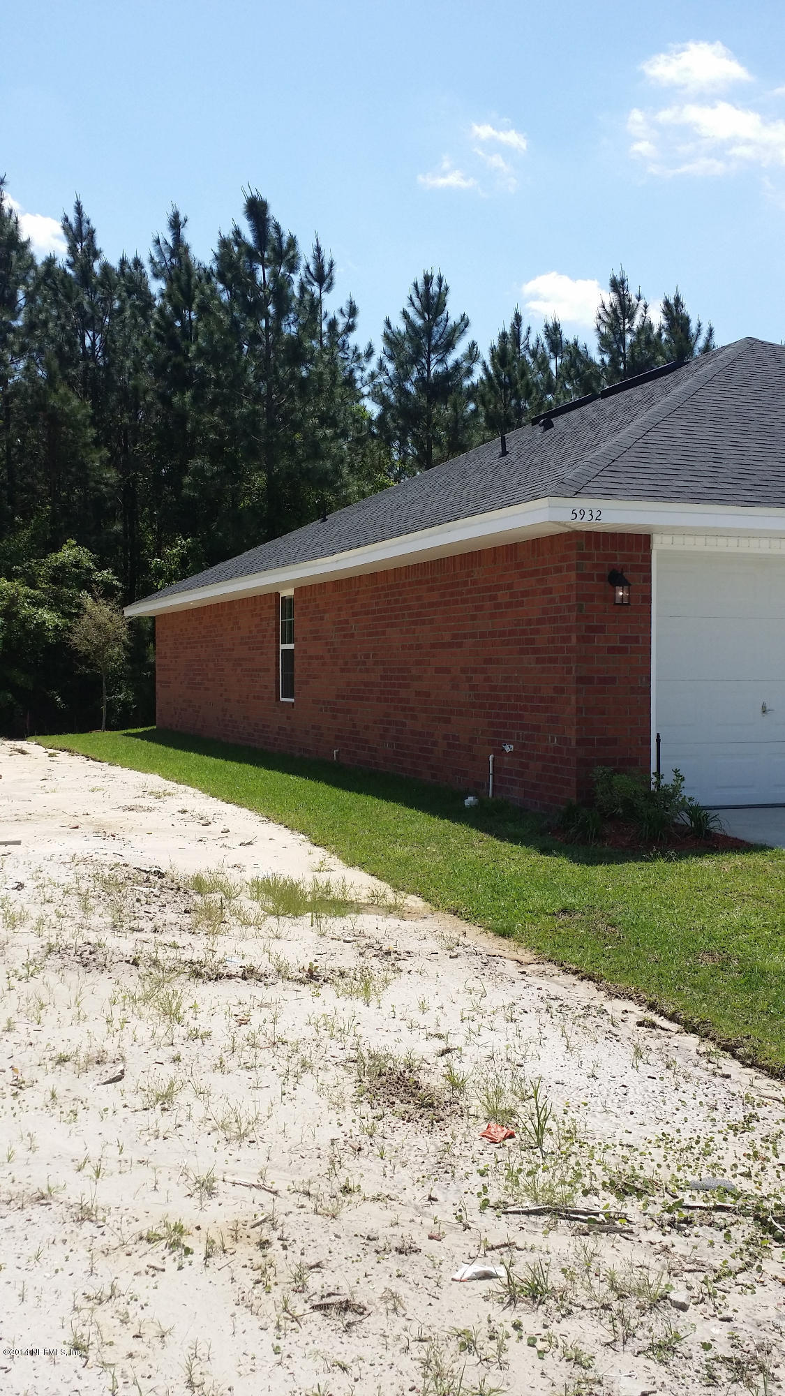 5932 Round Table Road Jacksonville, FL 32254 - Photo 5 of 15 side view