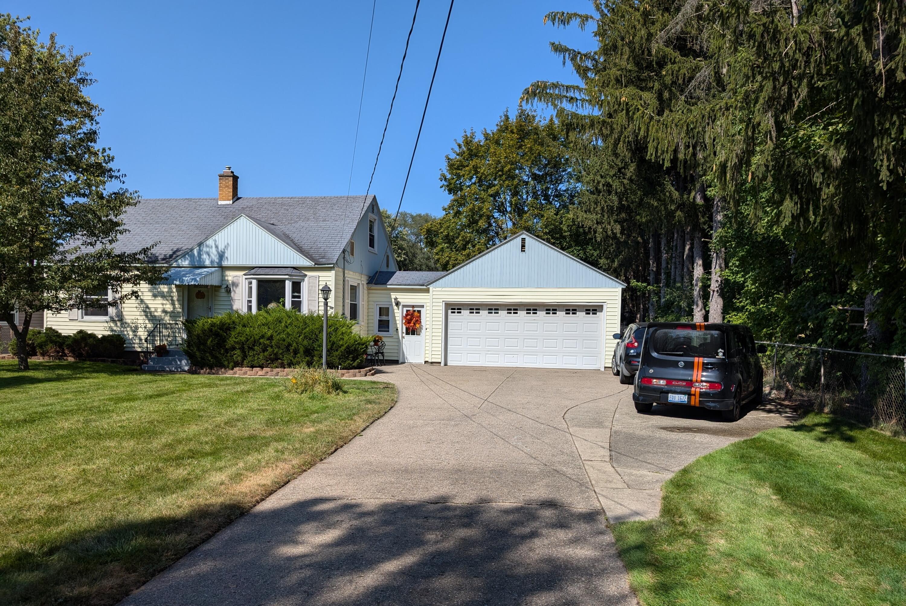 1872 Shettler Road Muskegon, MI 49444 - Photo 1 of 26 Front