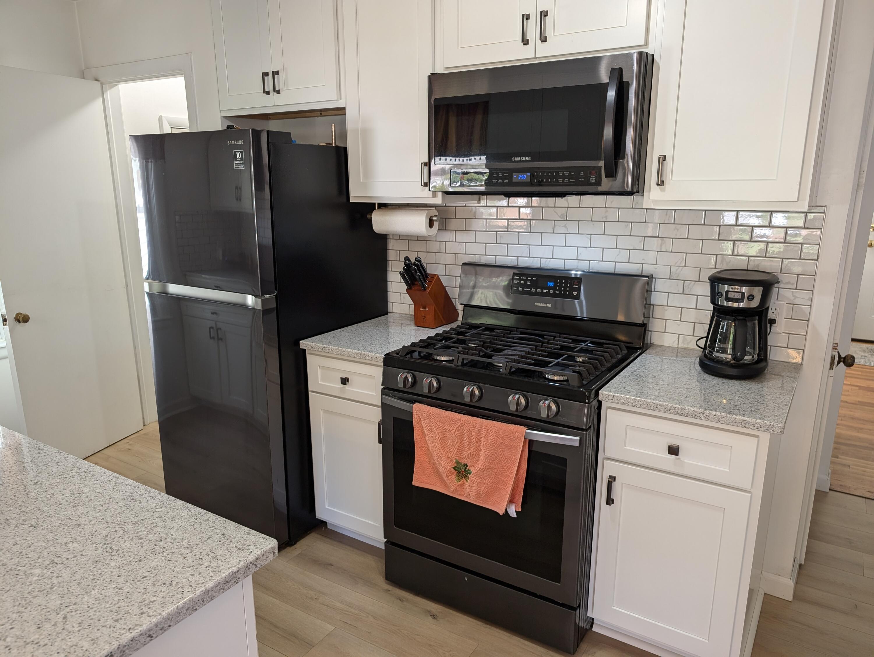 1872 Shettler Road Muskegon, MI 49444 - Photo 9 of 26 PXL_20240918_185958799