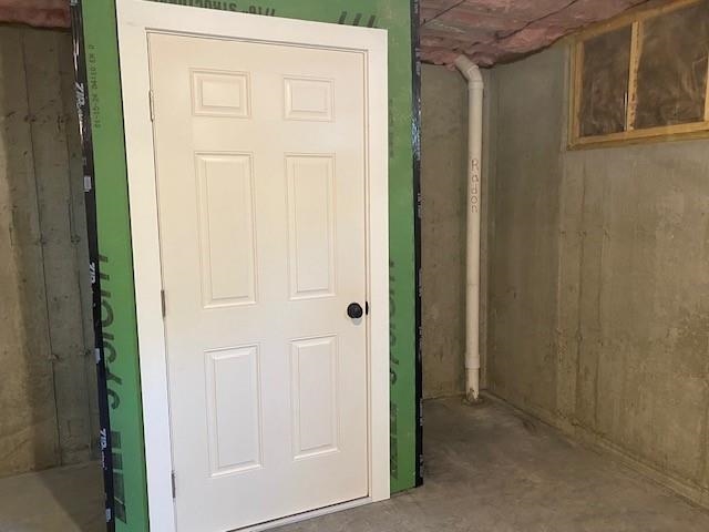 29 Cliffside Drive Auburn, NH 03032 - Photo 11 of 35