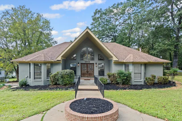 $359,900 | 8803 Howling Fox Cove, Hernando, MS 38632