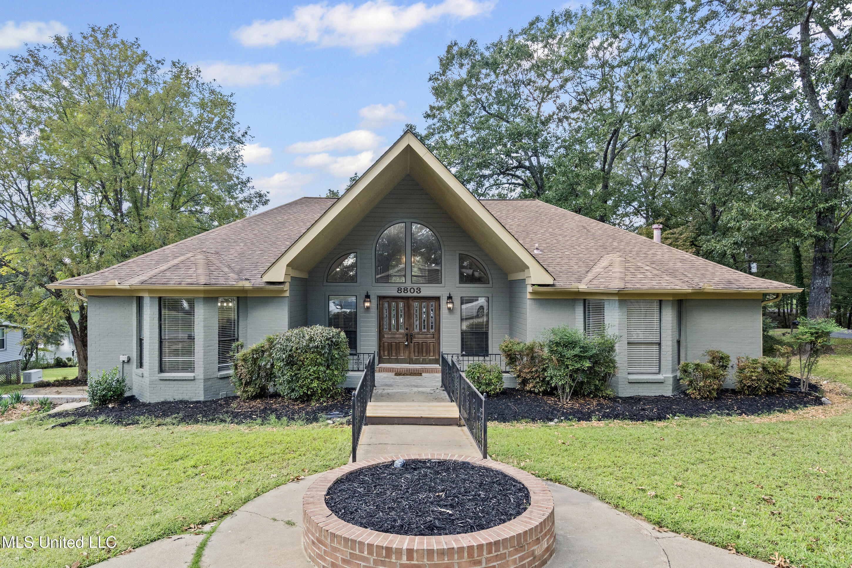 8803 Howling Fox Cove Hernando, MS 38632 - Photo 2 of 45 2__dsc0963