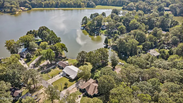 $359,900 | 8803 Howling Fox Cove, Hernando, MS 38632