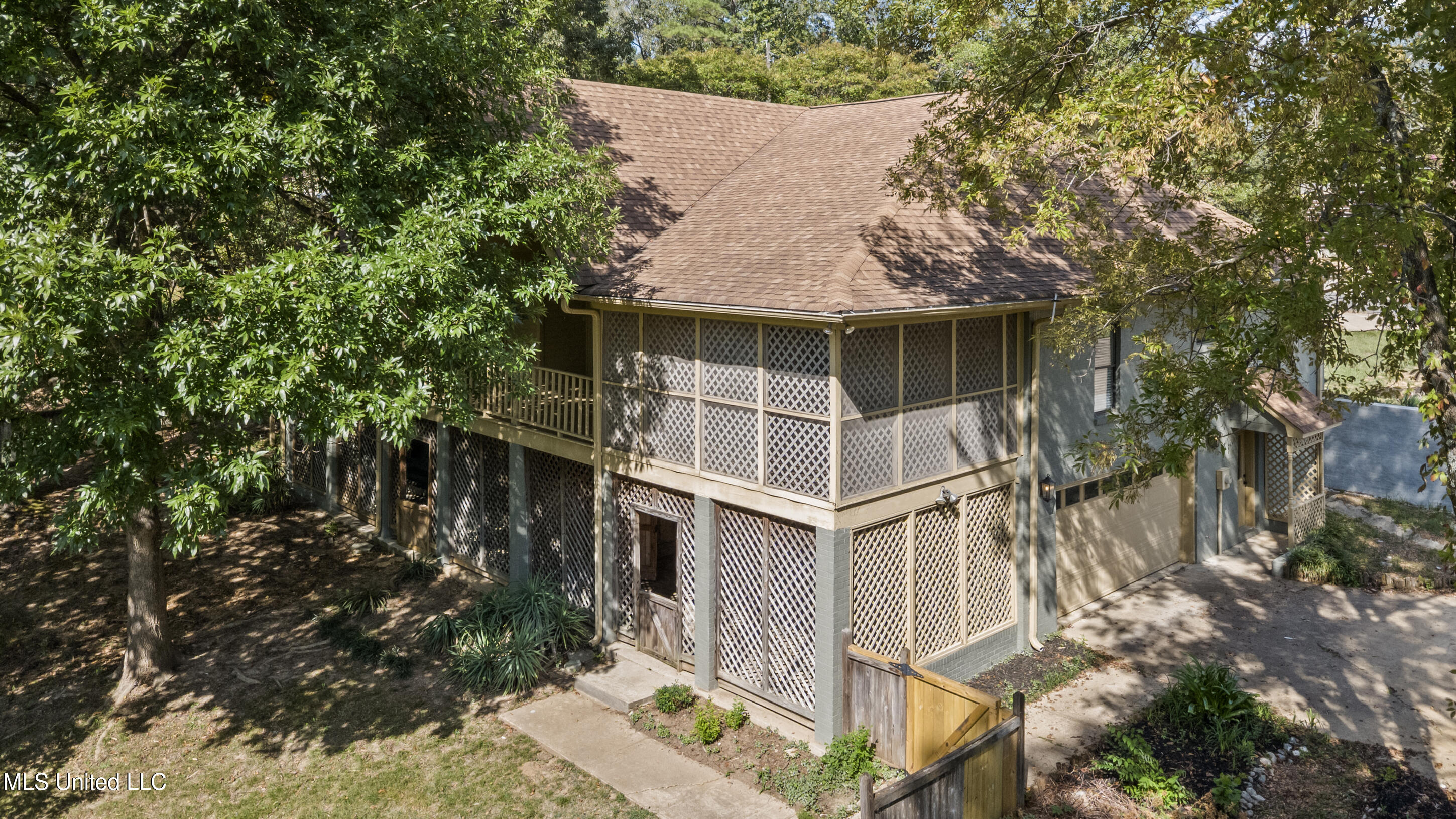 8803 Howling Fox Cove Hernando, MS 38632 - Photo 43 of 45 43_dji_0039