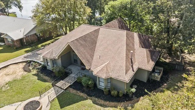 $359,900 | 8803 Howling Fox Cove, Hernando, MS 38632