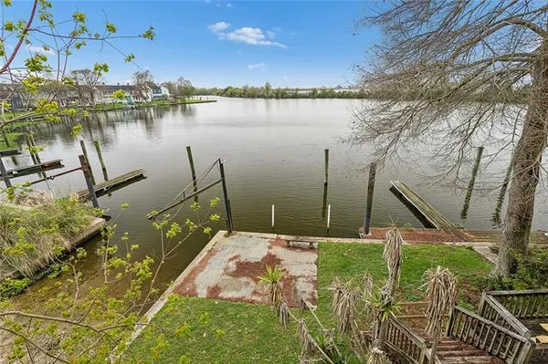 $199,500 | 10 Place Lafitte, Madisonville, LA 70447