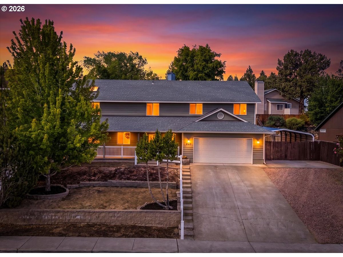 2439 Southwest 33rd Street Redmond, OR 97756 - Photo 1 of 40