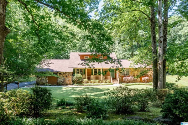 $319,000 | 1615 Fairway Drive Southwest, Jacksonville, AL 36265