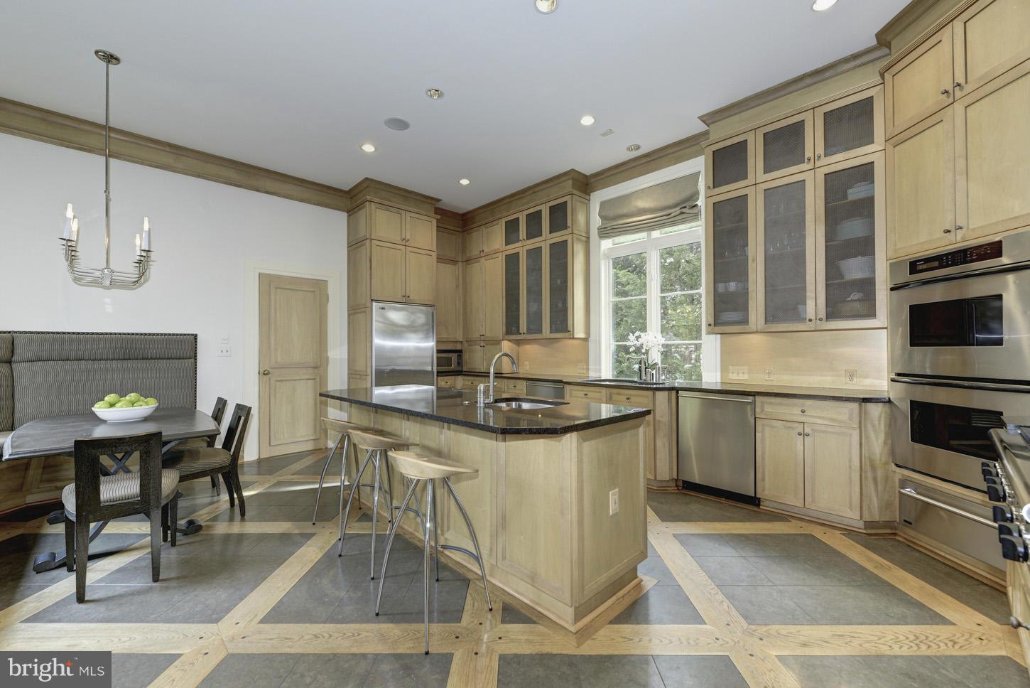 2962 Chain Bridge Road Northwest Washington, DC 20016 - Photo 5 of 14 GOURMET KITCHEN