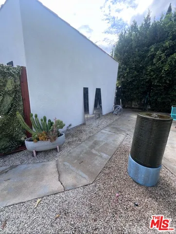 a view of a outdoor space