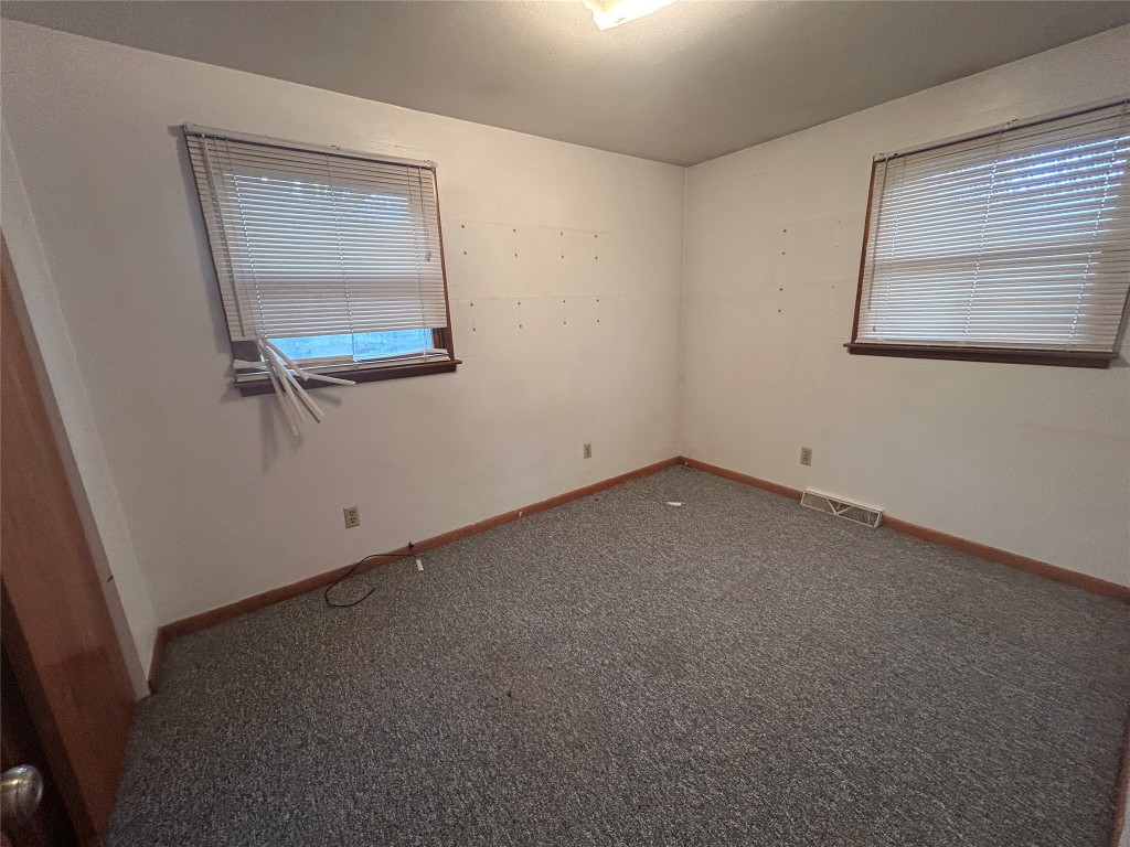 136-138 Meeker Road Vestal, NY 13850 - Photo 8 of 11 Gallery Image 8