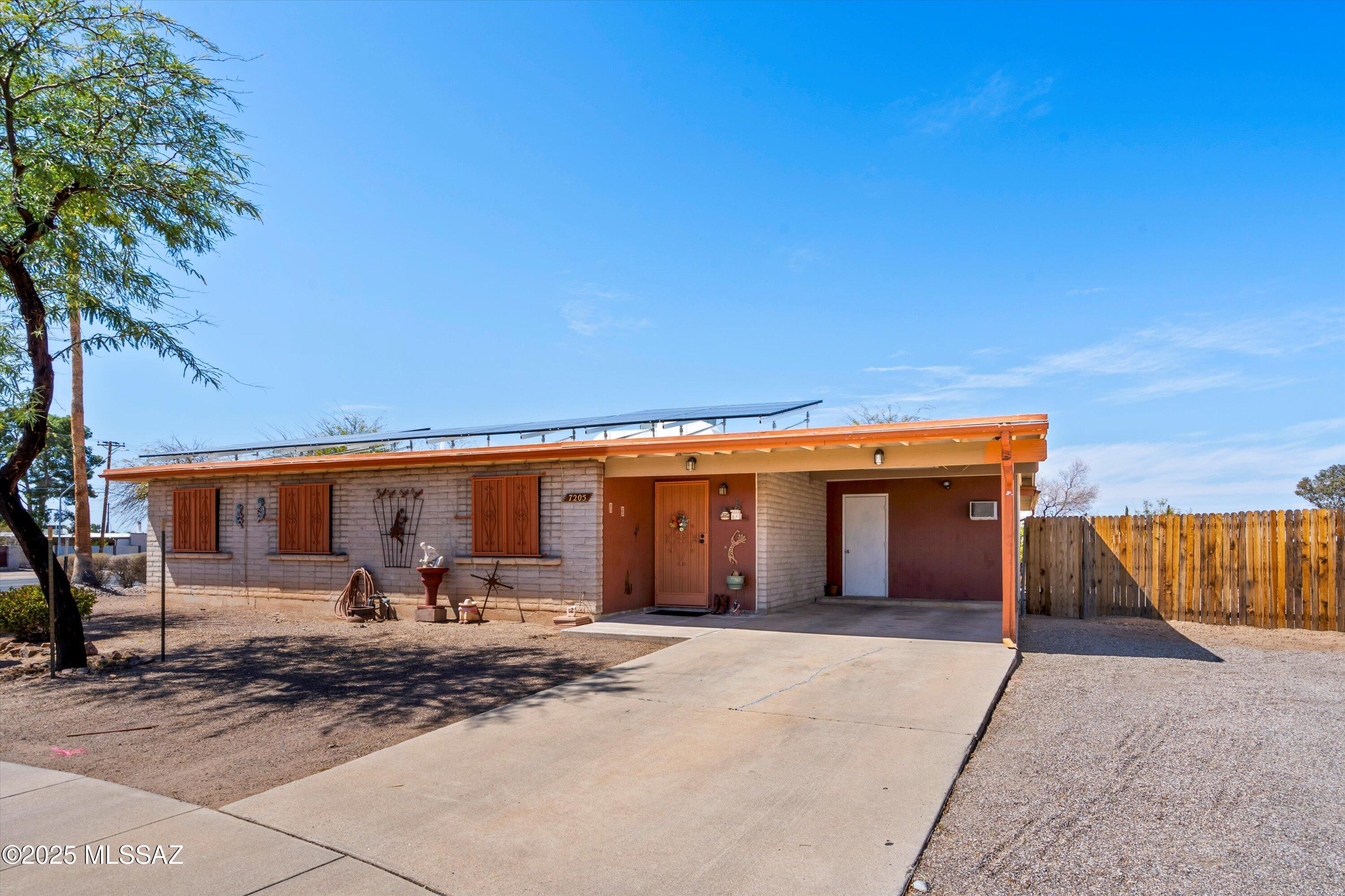 7205 East Stella Road Tucson, AZ 85730 - Photo 2 of 36 Gallery Image 2