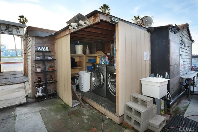 $2,990,000 | 17181 Pacific Coast Highway, Sunset Beach, CA 90742