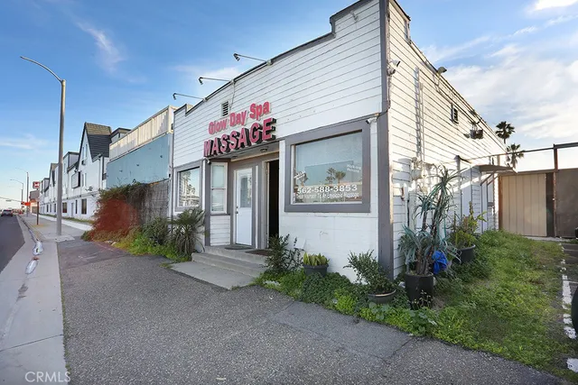 $2,990,000 | 17181 Pacific Coast Highway, Sunset Beach, CA 90742