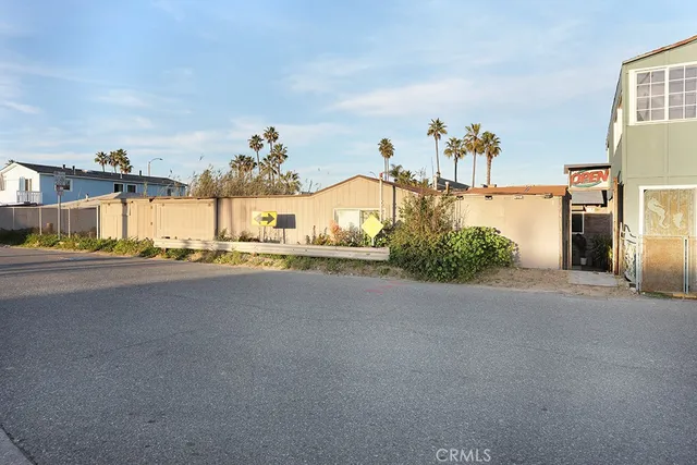 $2,990,000 | 17181 Pacific Coast Highway, Sunset Beach, CA 90742