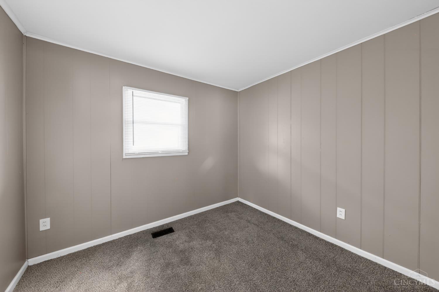 9570 Pippin Road Cincinnati, OH 45231 - Photo 21 of 30