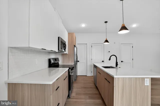 $384,000 | 100 Herman Street, Unit 4, Philadelphia, PA 19144