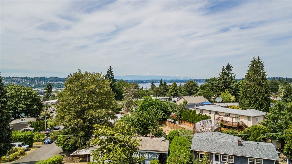 634 Ferndale Place Northeast Renton, WA 98056 - Photo 25 of 25 an aerial view of multiple house