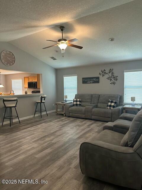 96738 Commodore Point Drive Yulee, FL 32097 - Photo 11 of 40 Living room