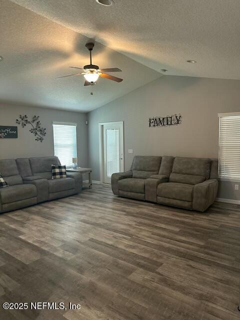 96738 Commodore Point Drive Yulee, FL 32097 - Photo 12 of 40 Living room