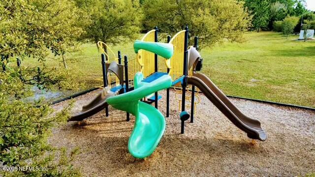 96738 Commodore Point Drive Yulee, FL 32097 - Photo 39 of 40 Play ground amenities