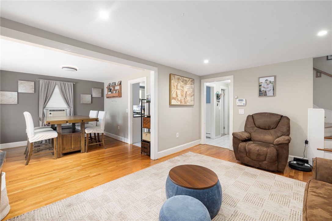 11 Doane Street Cranston, RI 02910 - Photo 2 of 38