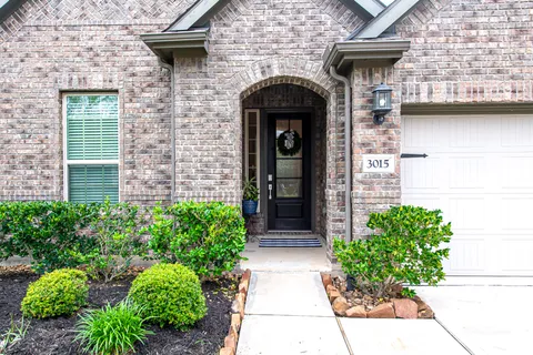 $375,000 | 3015 Velda May Drive, Richmond, TX 77406